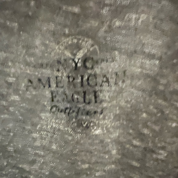 American Eagle Women tees - Picture 3 of 4